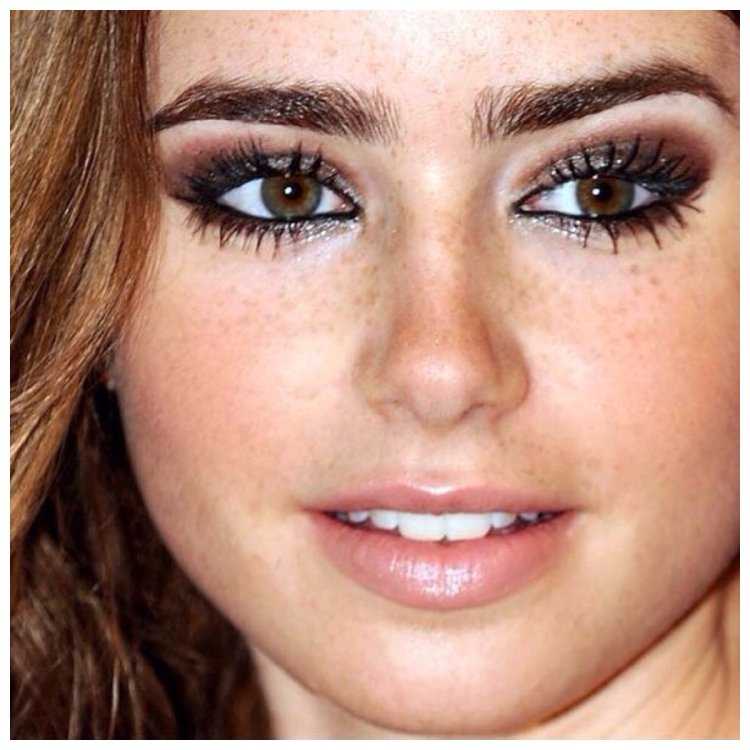 Лили Коллинз веснушки