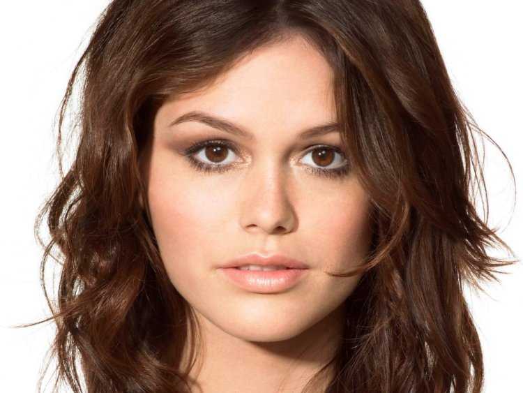 Рэйчел Билсон цвет глаз