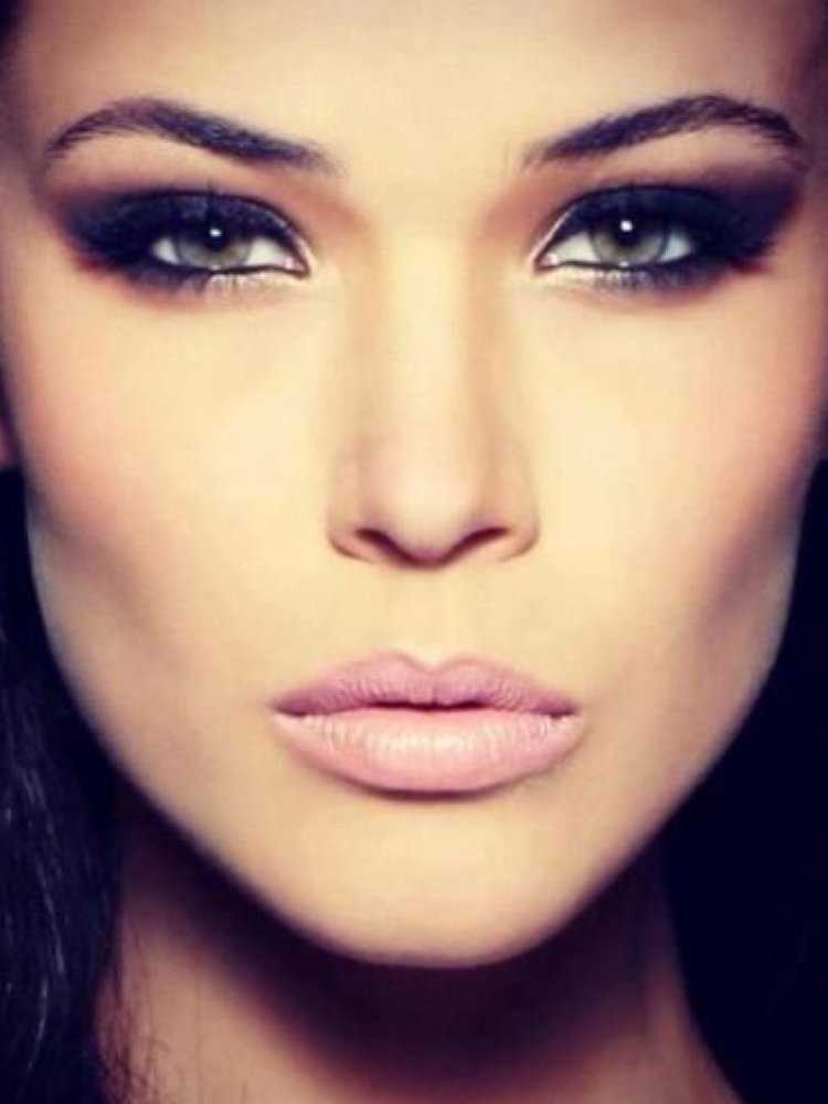 Макияж скулы