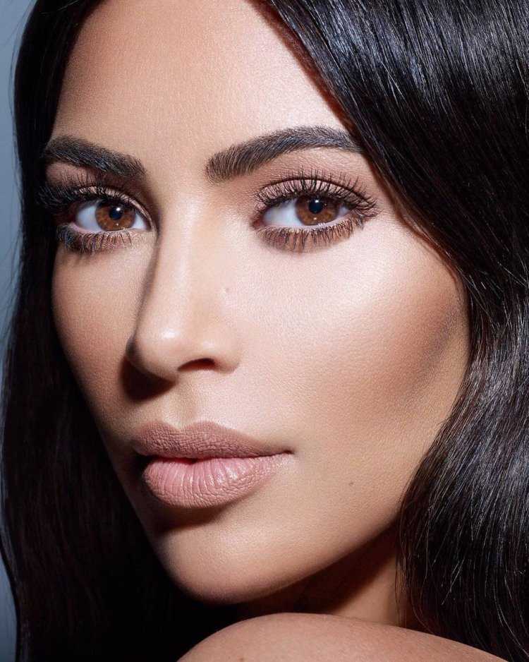 Ким Кардашян KKW Beauty
