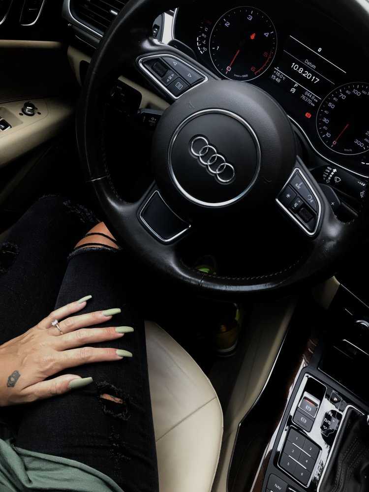 За рулем Ауди