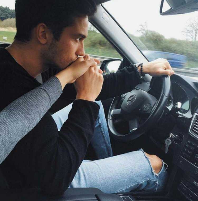 Пара в машине