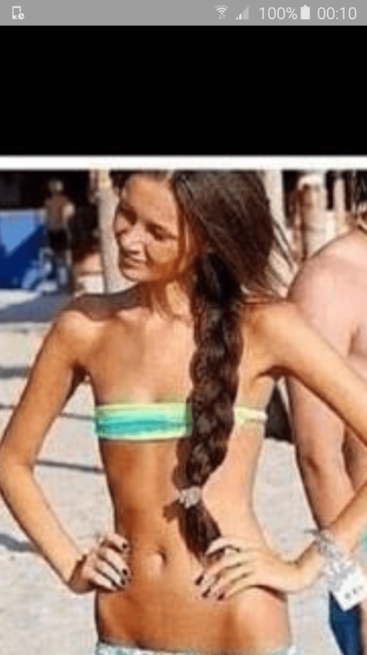 Девушка доска без груди