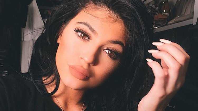 Кайли Дженнер Липс