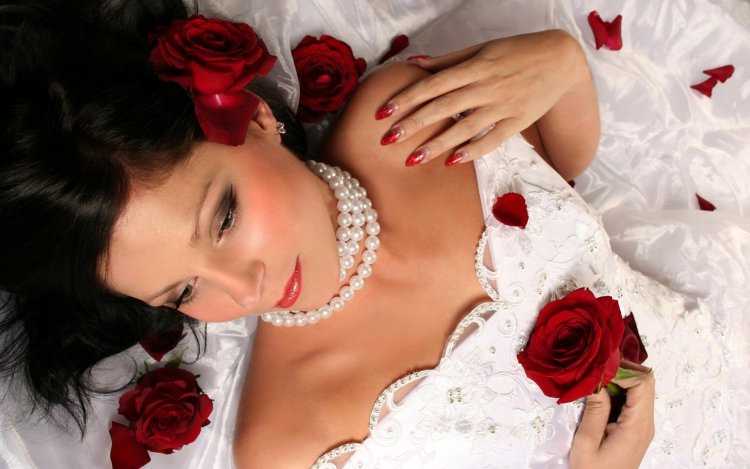 Девушка с розой