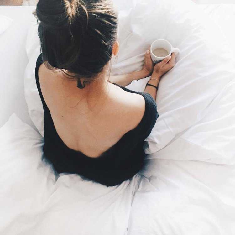 Брюнетки со спины домашних условиях