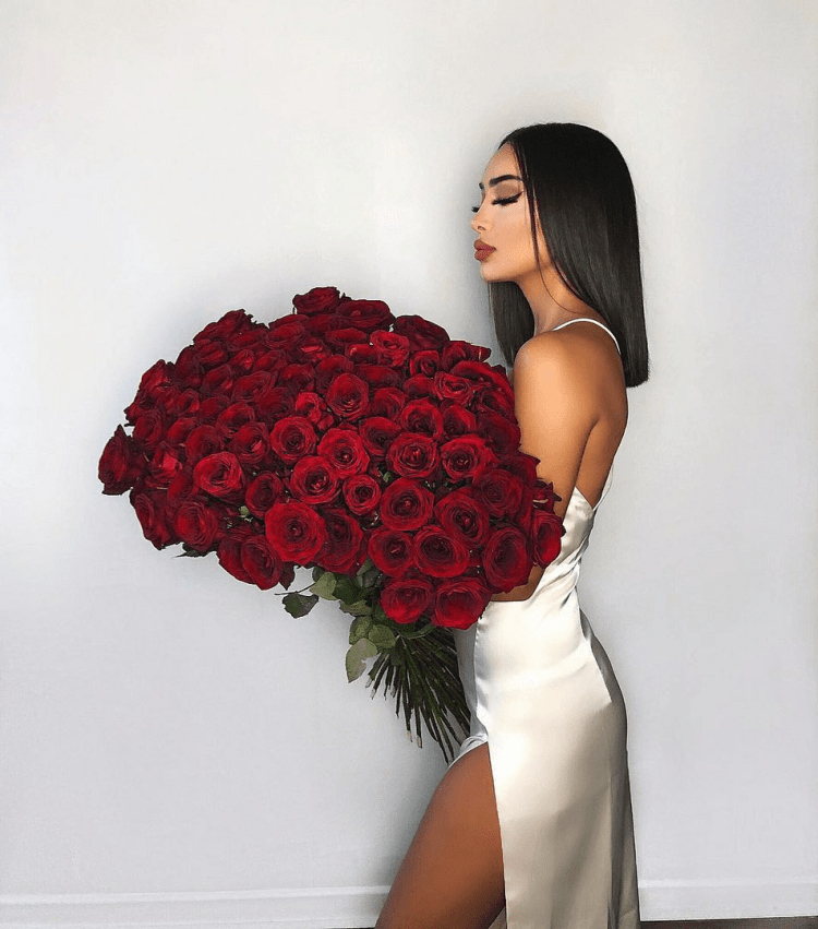 Фотосессия с букетом роз