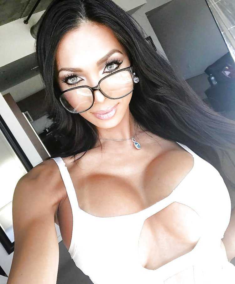 Британи Элизабет