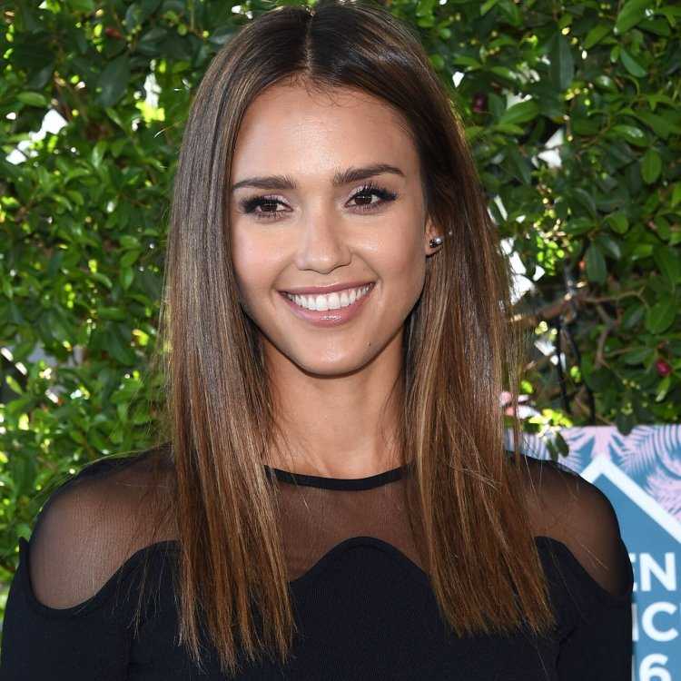 Джессика Альба волосы