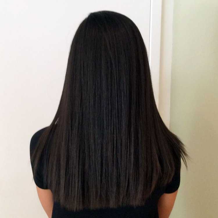 Черные волосы до лопаток