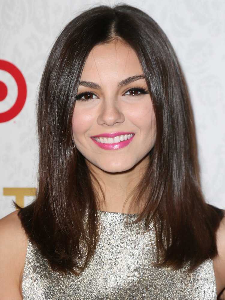 Виктория Джастин стрижка