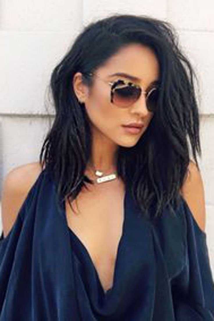 Стрижка на длинных черных волосах