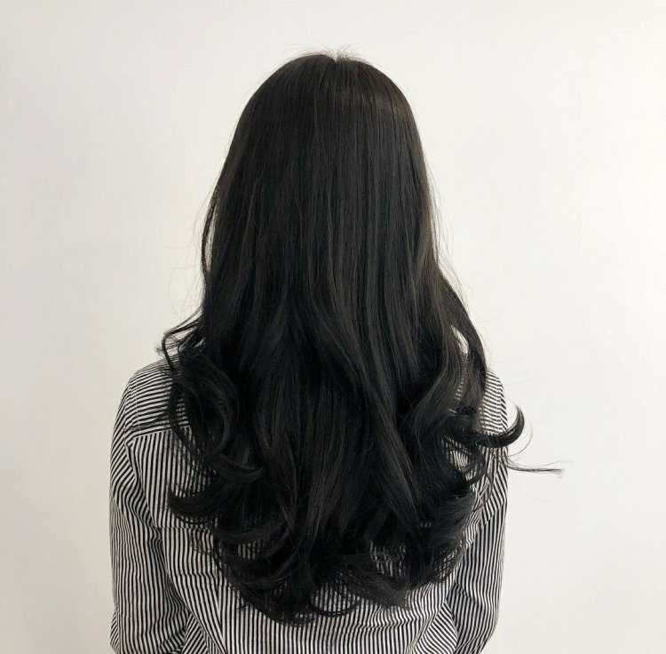 Эстетика длинных волос девушки