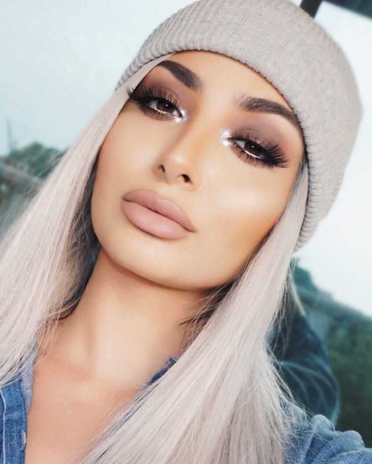 Красивый татуаж бровей для блондинок