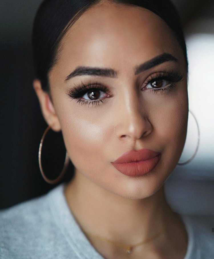 Макияж для кареглазых брюнеток