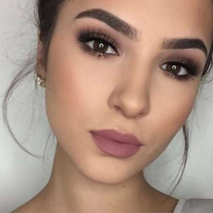 Аманда Кокоева визажист