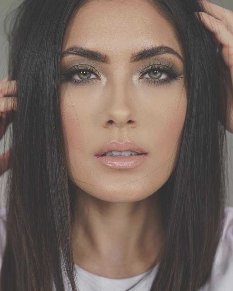 Коричневые брови у брюнеток