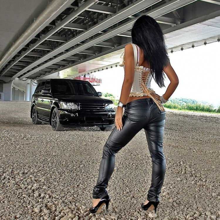 Красивые девушки с большими попами