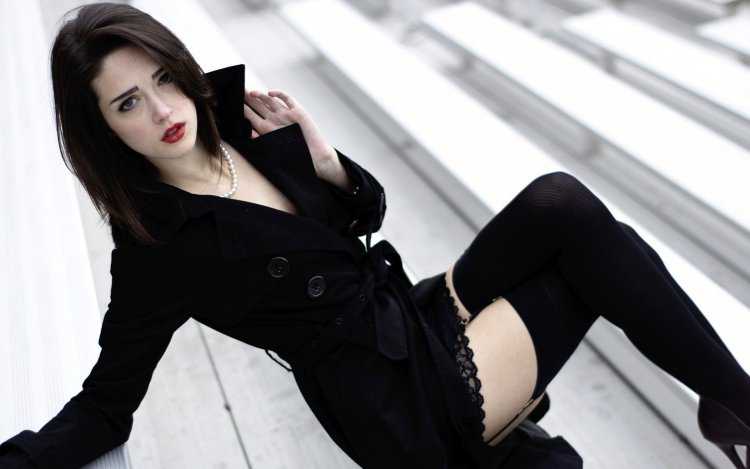 Луиза Блэк модель