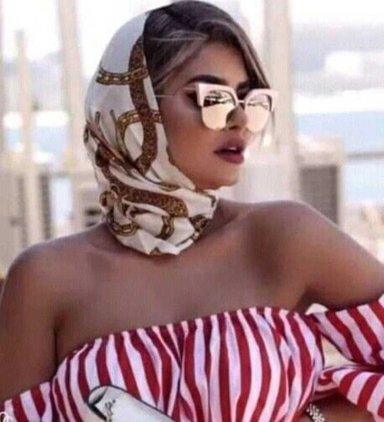 Платок на голову и очки