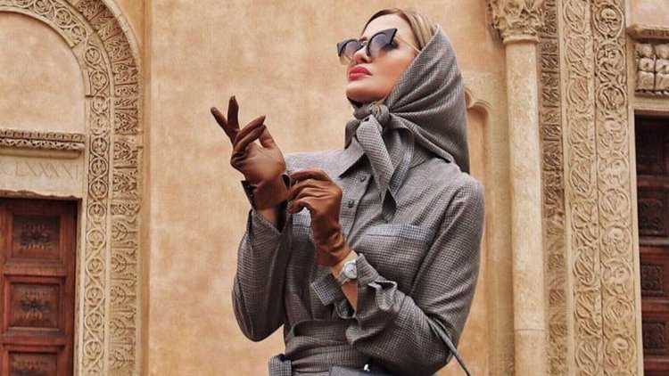 Фотосессия в платке и очках