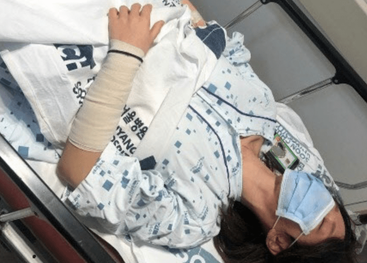 Девочка лежит в реанимации