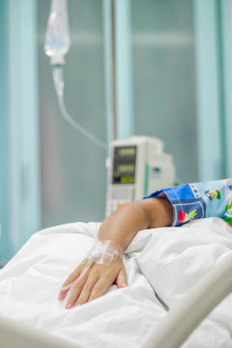 Больничная палата с людьми