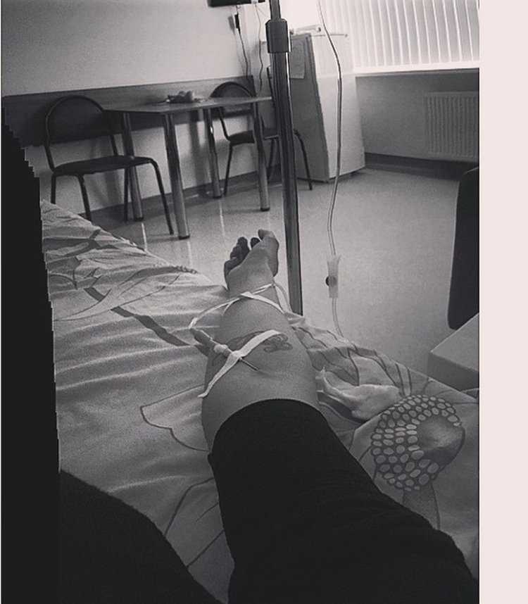 В больнице под капельницей