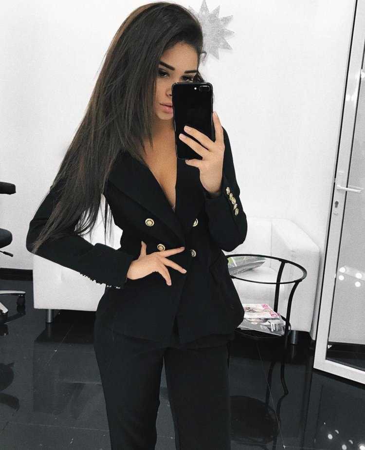 White Room Алина Акилова