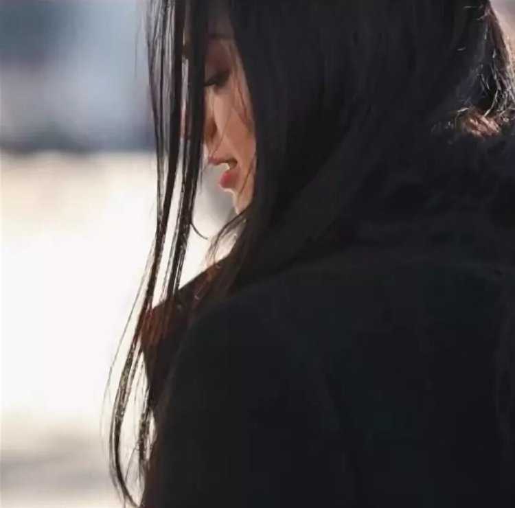 Брюнетки с длинными волосами зима