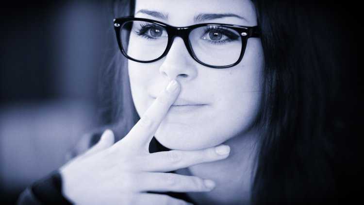 Лена Майер-Ландрут в очках