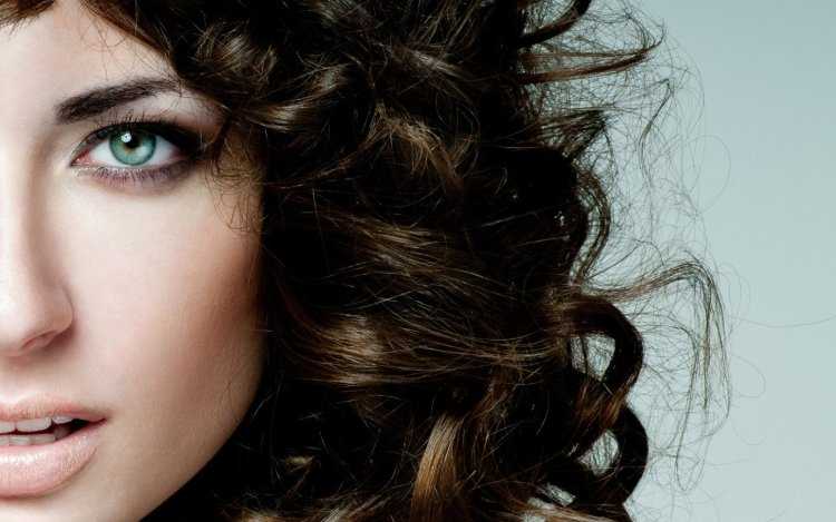 Лицо девушки