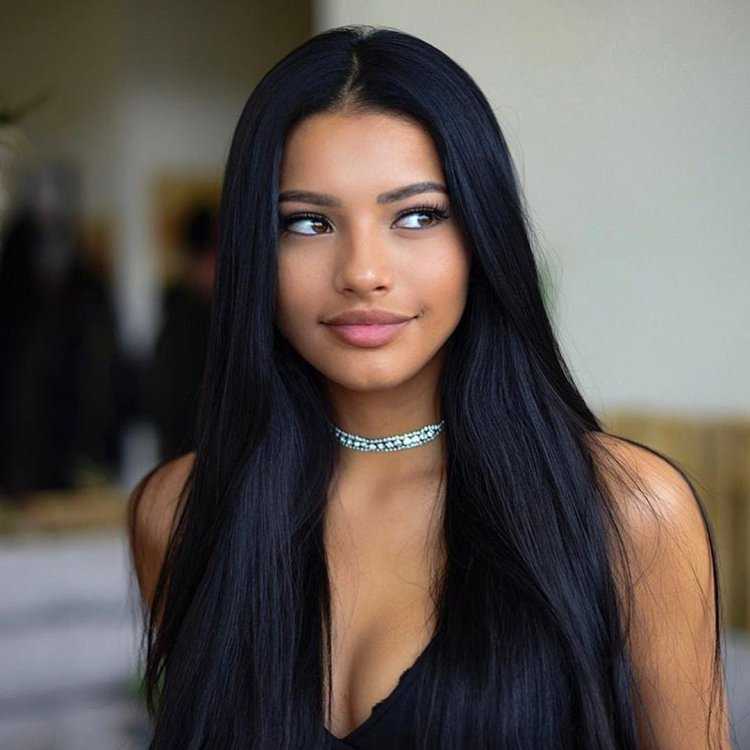 Emily tosta в бикини