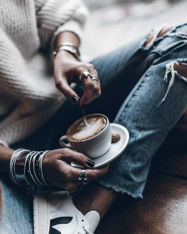 Девушка с кофе картинки