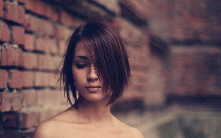 Брюнетки с короткими волосами каре65