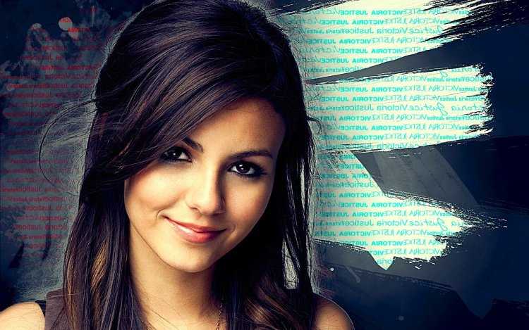 Виктория Джастис портрет