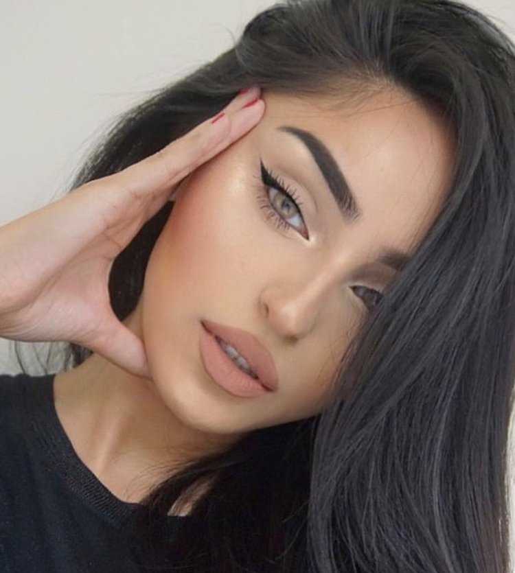 Татуаж бровей для брюнеток