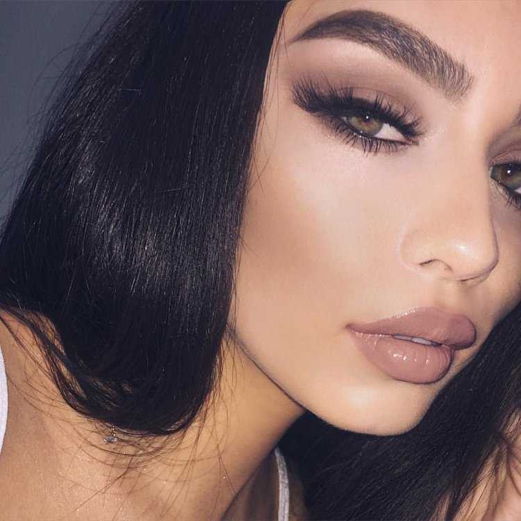 Татуаж бровей для брюнеток