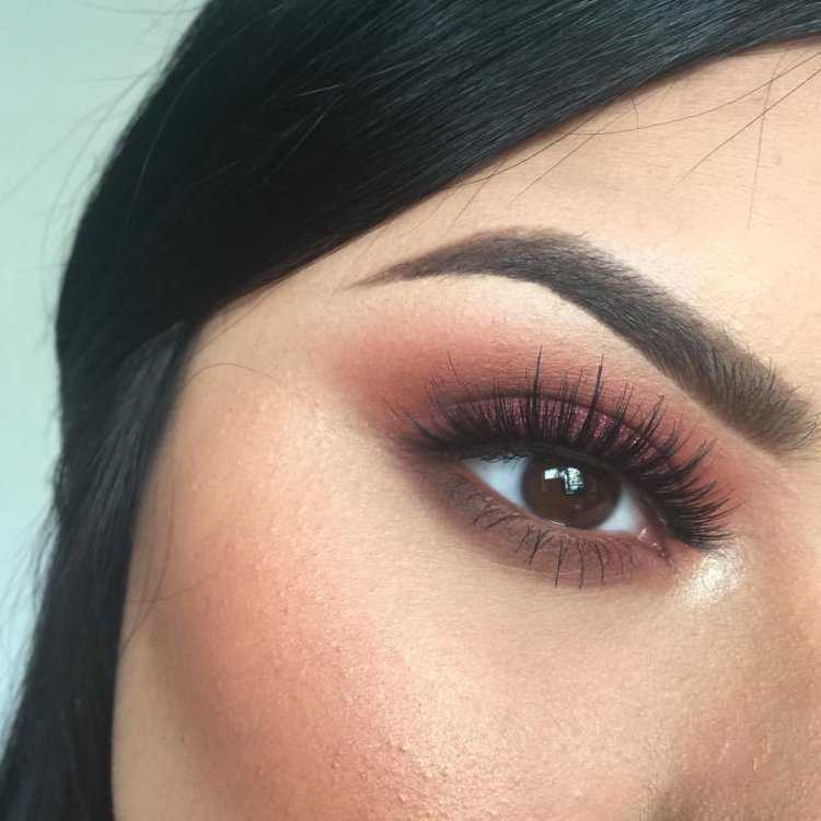 Перманентный макияж бровей для брюнеток