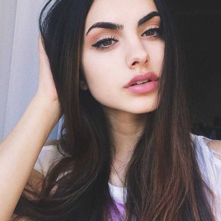 Виктория Фрост