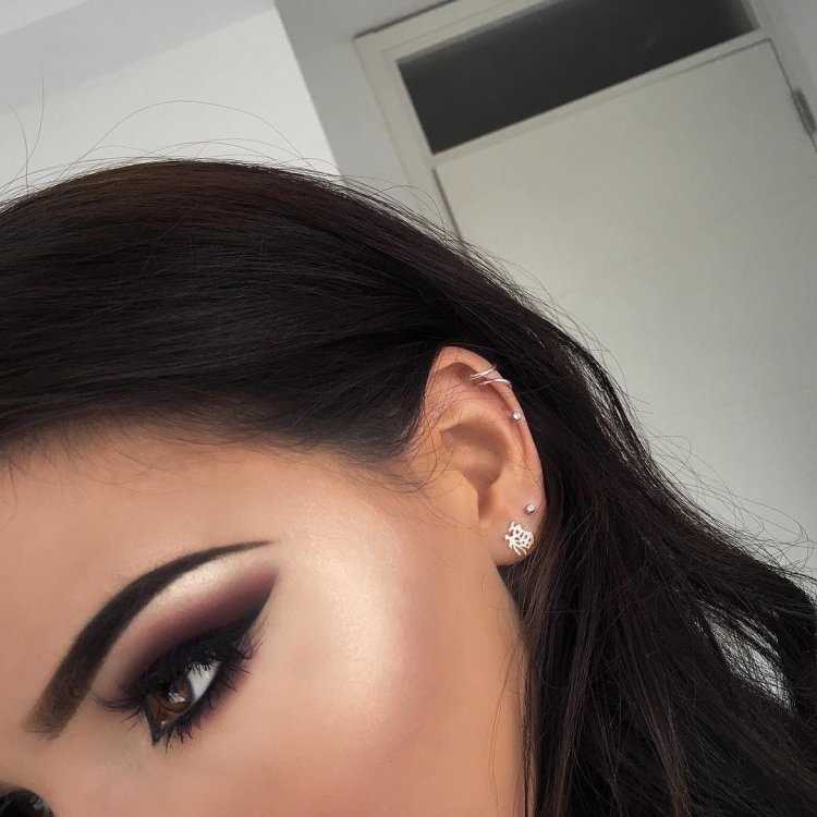 Брови для брюнеток с карими глазами