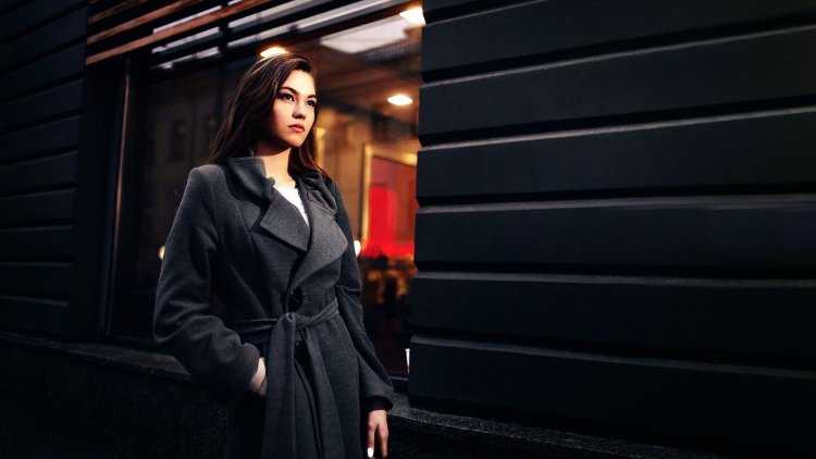 Черное пальто