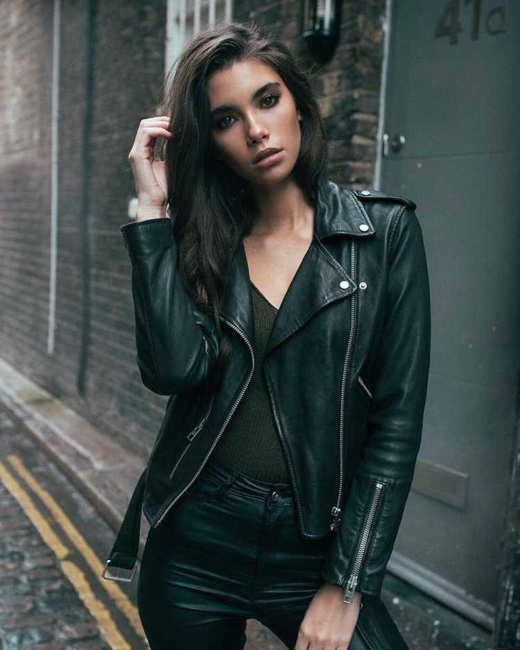 Miranda Lawson латекс