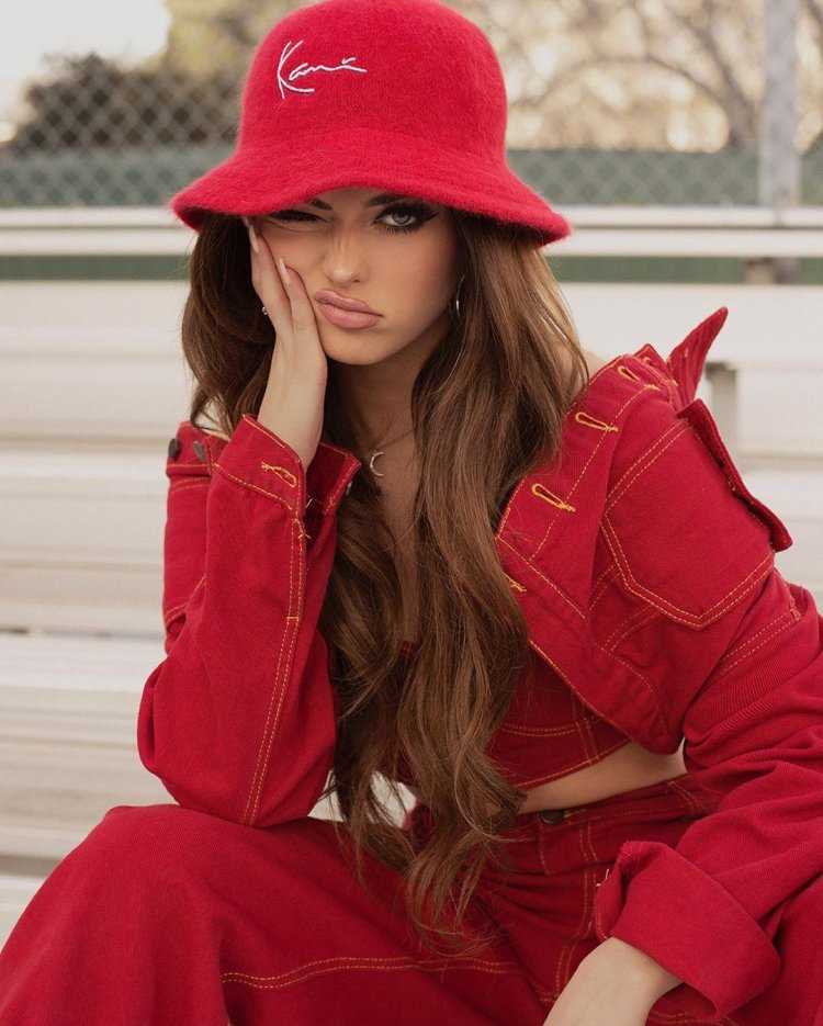 Фото девушки на аву