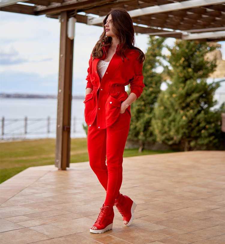 Мила Сивацкая Гранд коралловый костюм