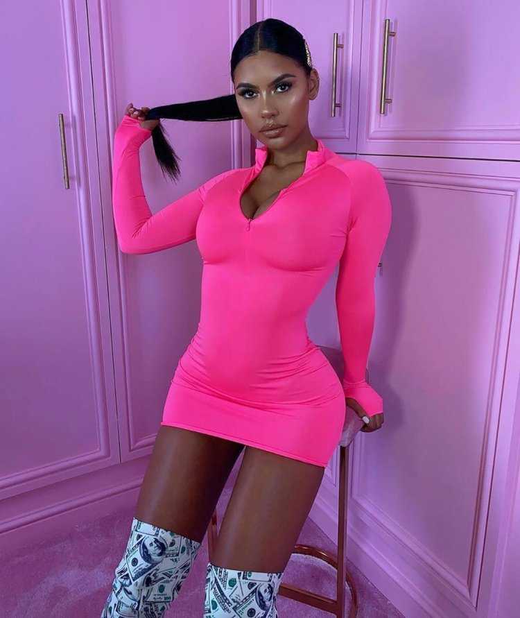 Brandy Bae обтягивающие