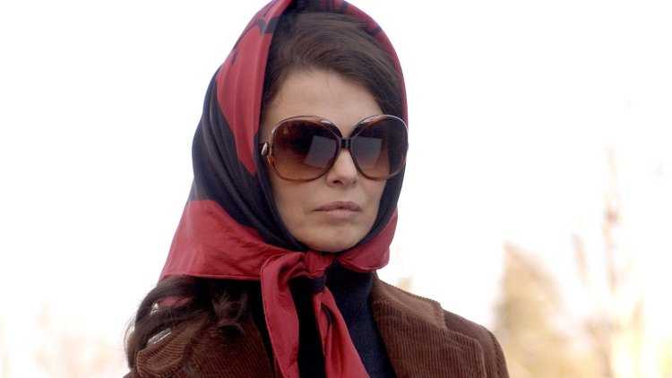 Жаклин Кеннеди платок и очки