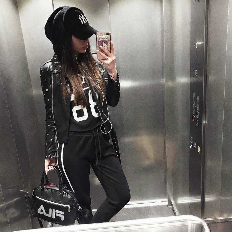 Брюнетки в спортивном стиле