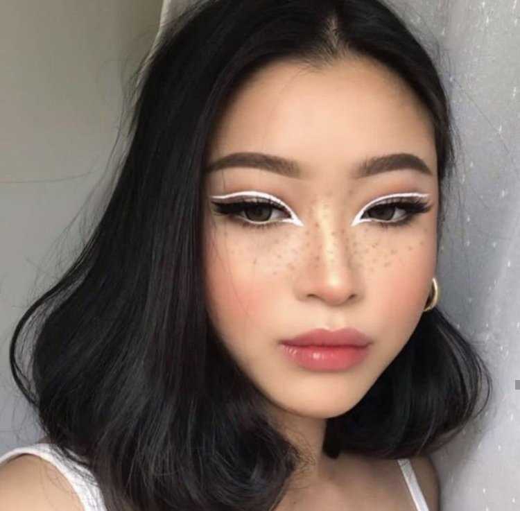 Азиатки со стрелками