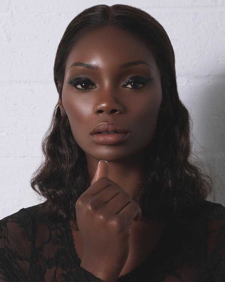 Смесь афроамериканца и азиата